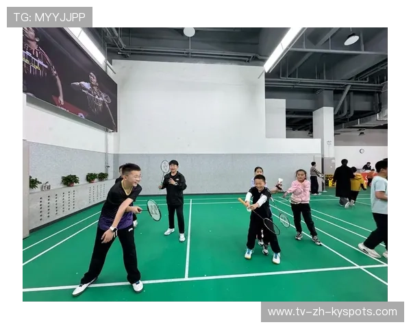 羽毛球训练班推出家庭参与课程，羽毛球培训班需要哪些手续