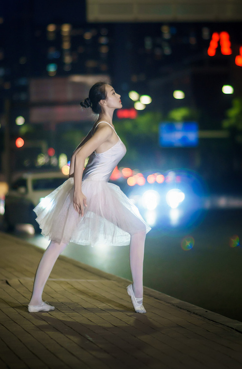 开云体育app-世界杯裁判争议:比赛中的燃点与反思,世界杯 裁判 第2张 开云体育app-世界杯裁判争议:比赛中的燃点与反思,世界杯 裁判 第2张